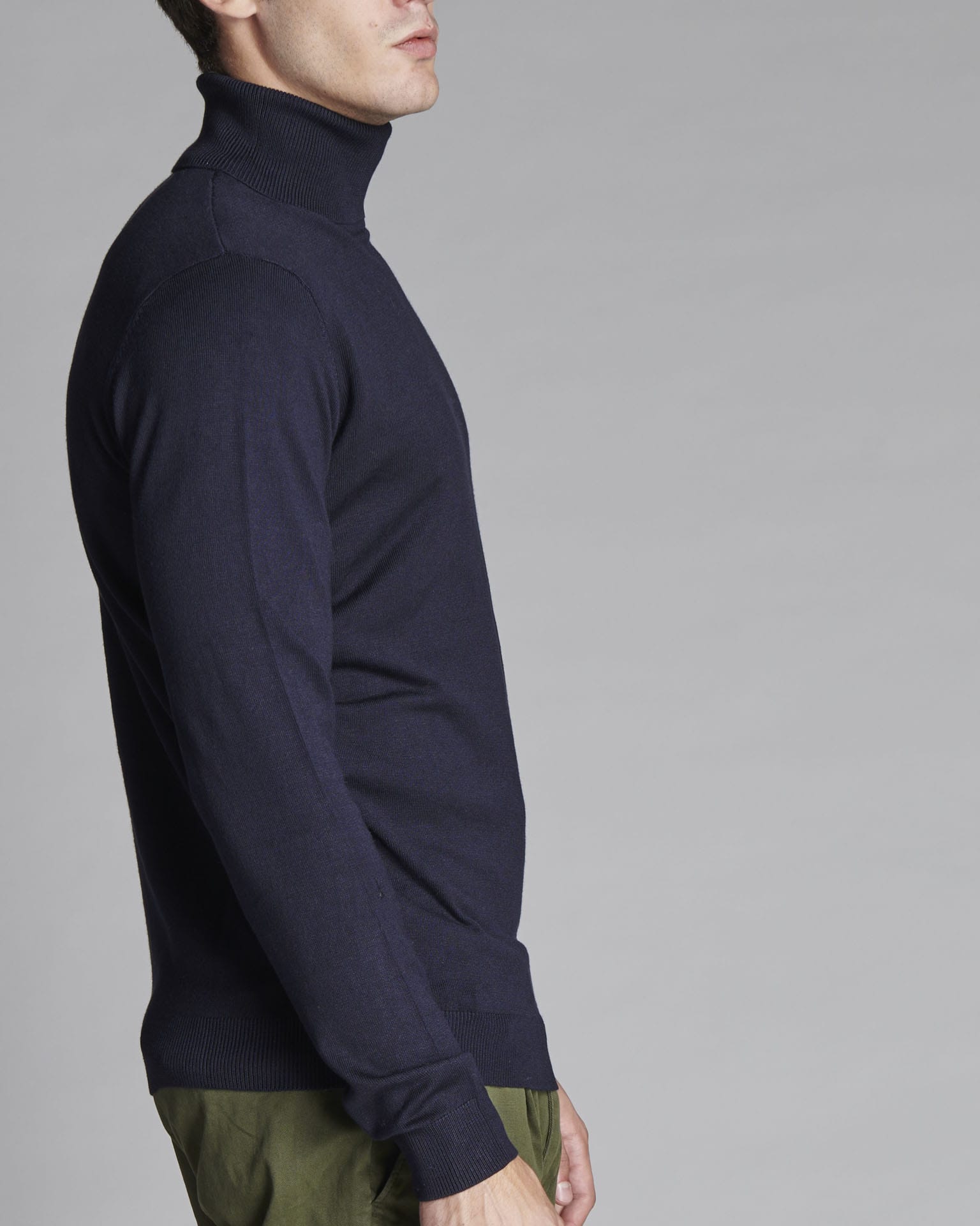 VISCOSE MIXED HIGH NECK SWEATER