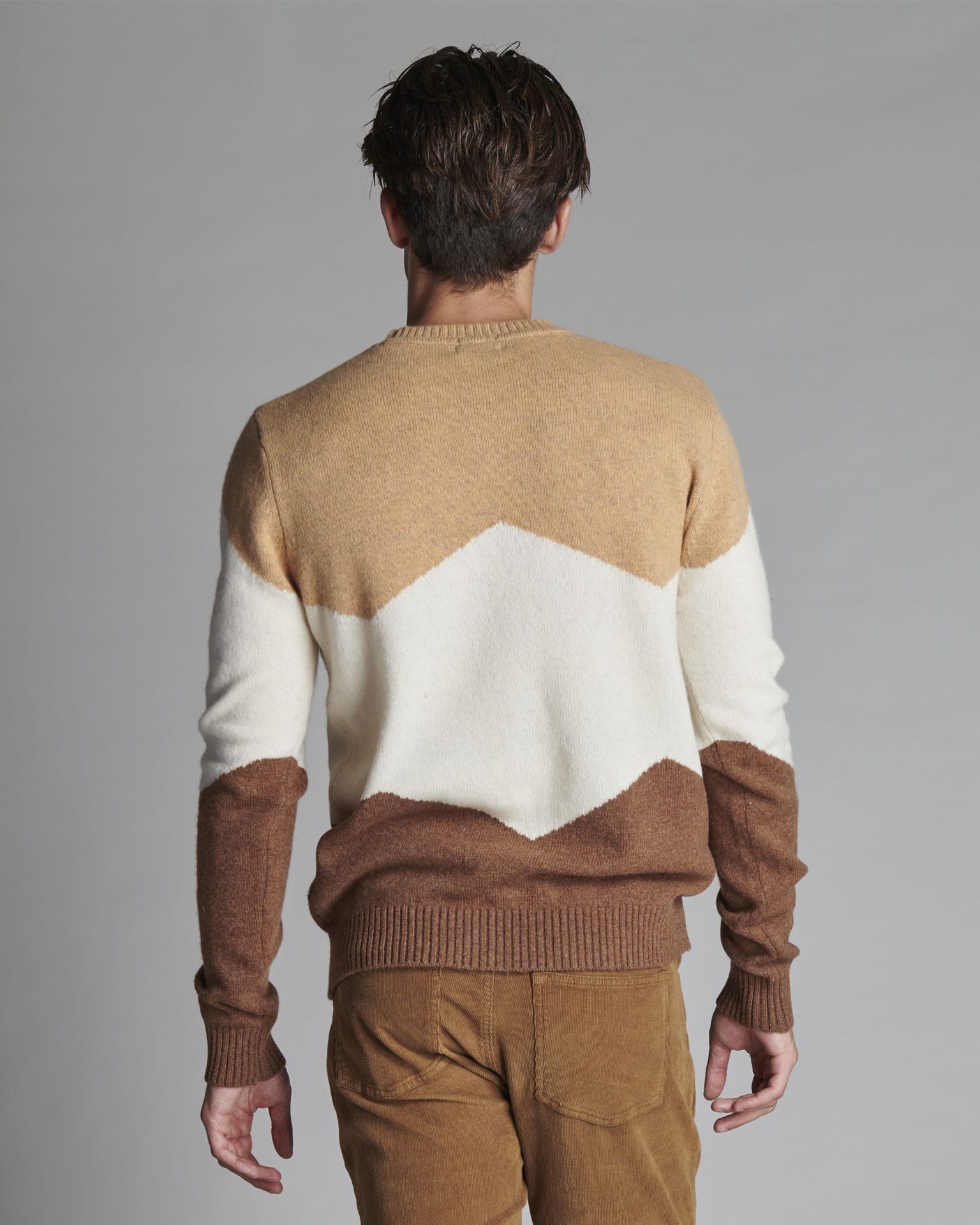 PULLOVER JACQUARD ASTRATTO